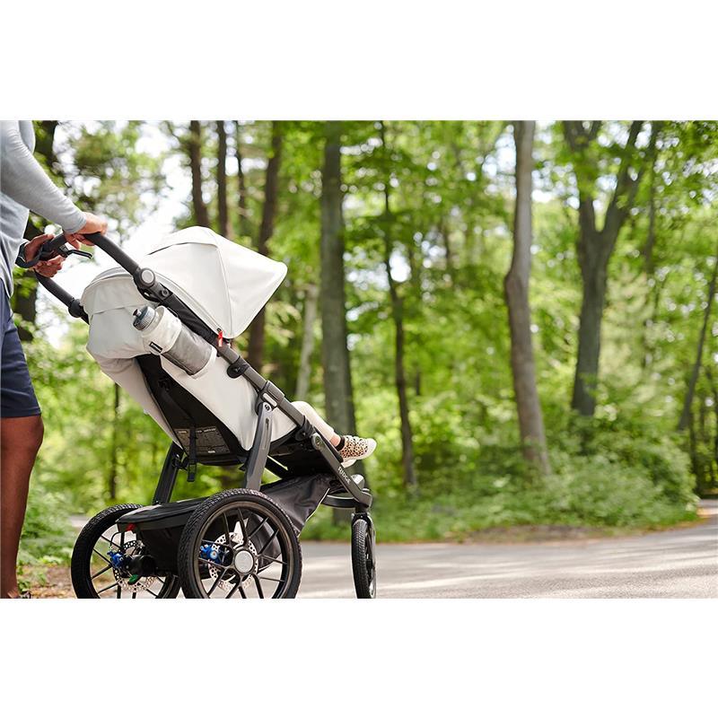 uppababy-ridge-stroller-bryce-whitecarbon-macrobaby-5_0706174a-89be-4f45-b0c4-a521f32a8f97.jpg