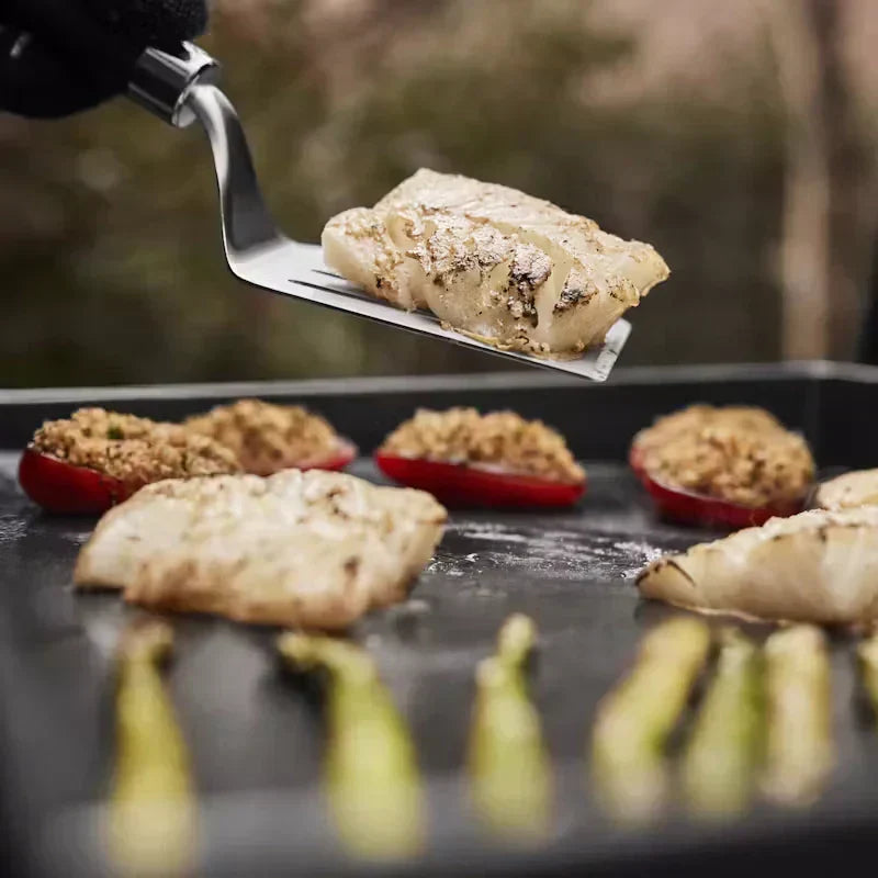 EMEA_TRAVEL_GRIDDLE_56CM_FOOD_1021_1800x1800_35adefb5-e193-4cf0-aa8b-25f173314271