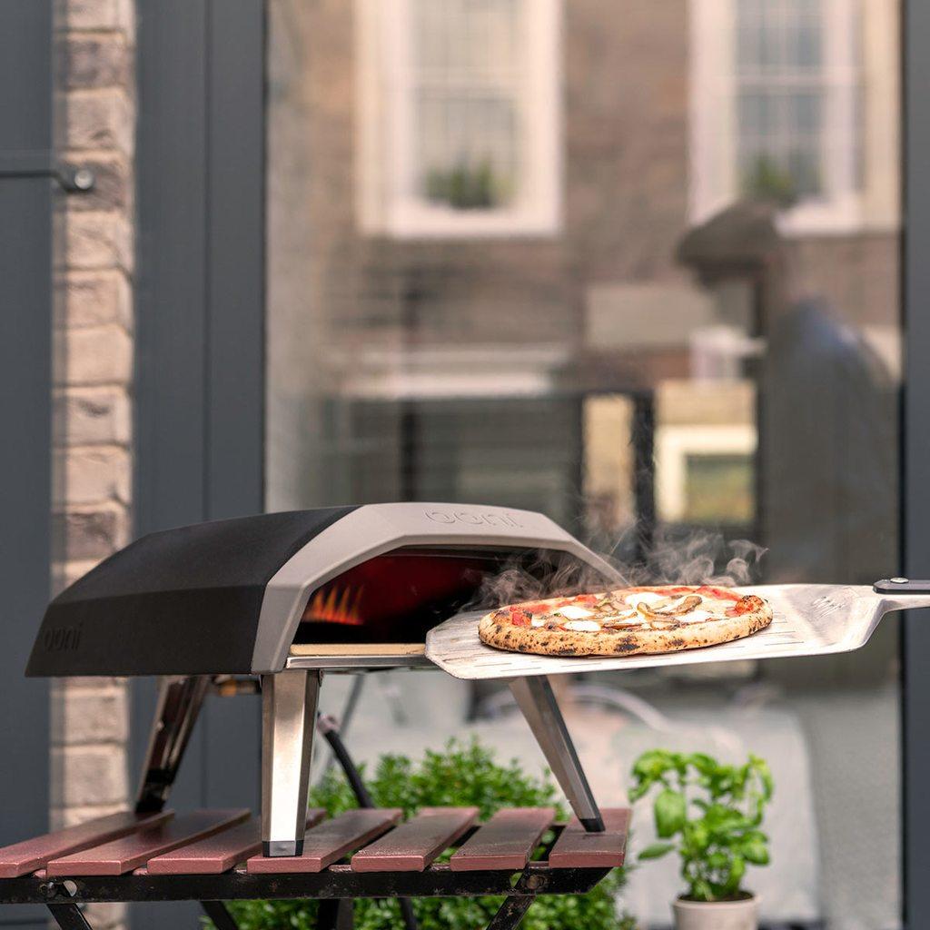 ooni-koda-12-gas-powered-outdoor-pizza-oven-bbq-land-4