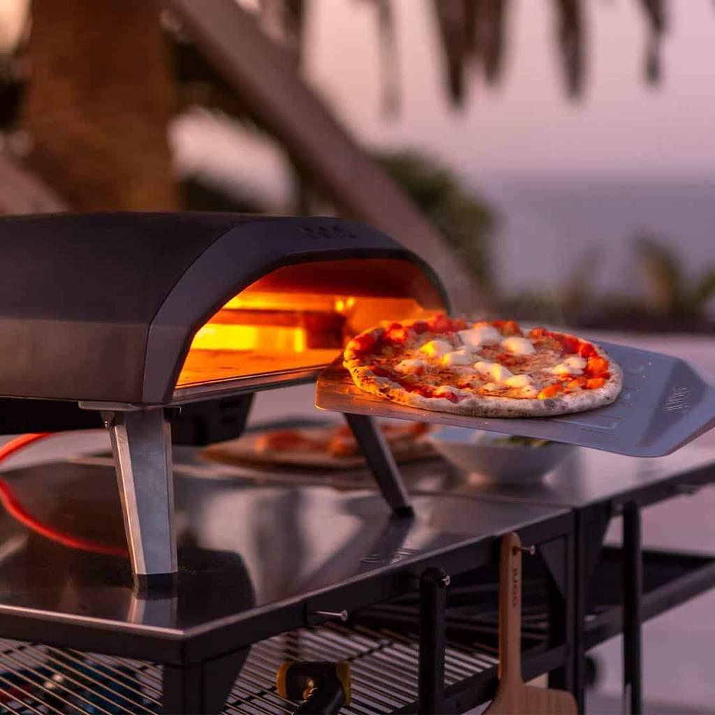 ooni-koda-16-gas-powered-outdoor-pizza-oven-bbq-land-4